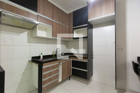 Cozinha de casa para alugar com 2 quartos, 52m² em Parada Xv de Novembro, São Paulo