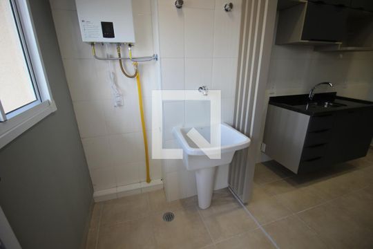 Área de Serviço de apartamento para alugar com 2 quartos, 63m² em Aparecidinha, Sorocaba
