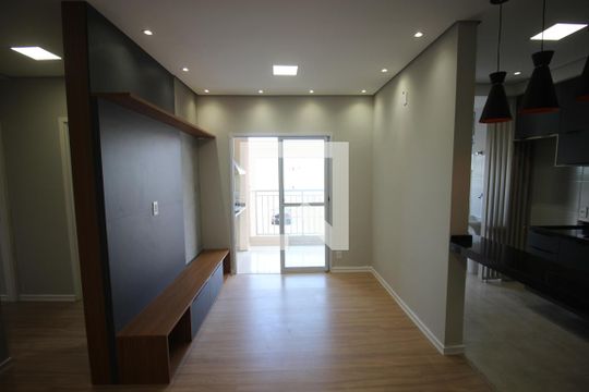 Sala de apartamento para alugar com 2 quartos, 63m² em Aparecidinha, Sorocaba