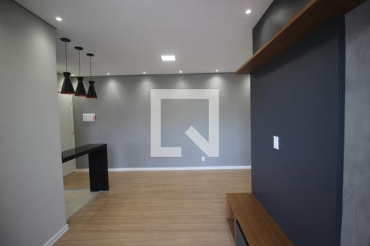 Sala de apartamento para alugar com 2 quartos, 63m² em Aparecidinha, Sorocaba