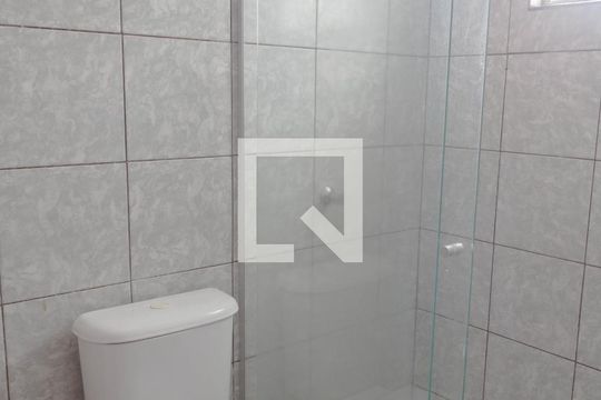 Banheiro de apartamento para alugar com 1 quarto, 52m² em Jardim Kida, Guarulhos