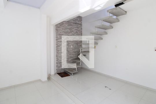 Quarto de Serviço de casa para alugar com 3 quartos, 156m² em Jardim Modelo, São Paulo