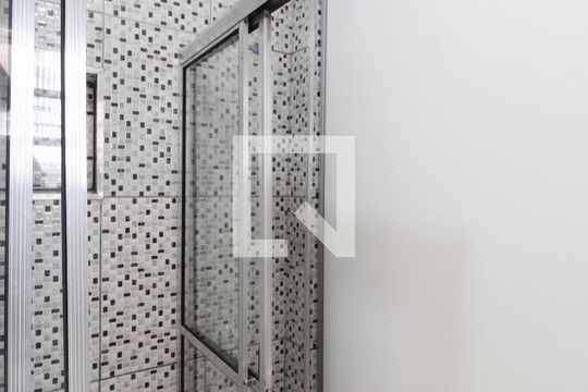 Banheiro de serviço de casa para alugar com 3 quartos, 156m² em Jardim Modelo, São Paulo