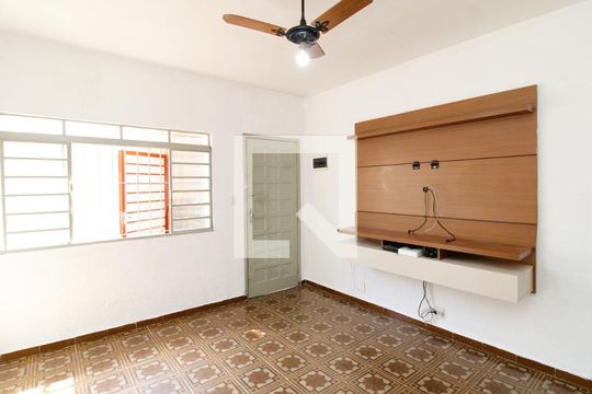 Casa à venda com 3 quartos, 156m² em Jardim Modelo, São Paulo