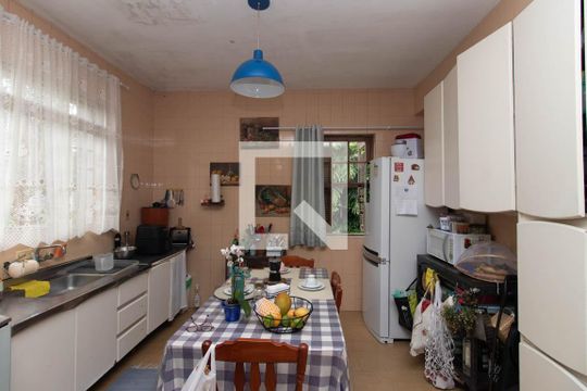Cozinha de casa à venda com 3 quartos, 2070m² em Tremembé, São Paulo