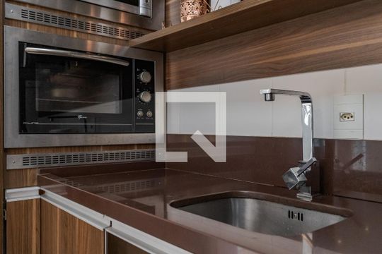 Cozinha de apartamento para alugar com 2 quartos, 80m² em Bom Fim, Porto Alegre