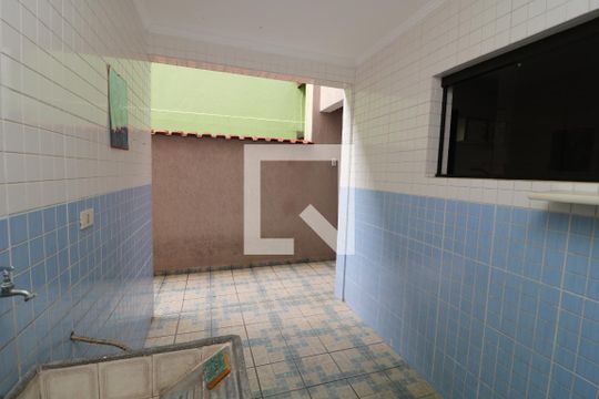 Área de Serviço de casa à venda com 3 quartos, 192m² em Jardim Santa Adelia, São Paulo