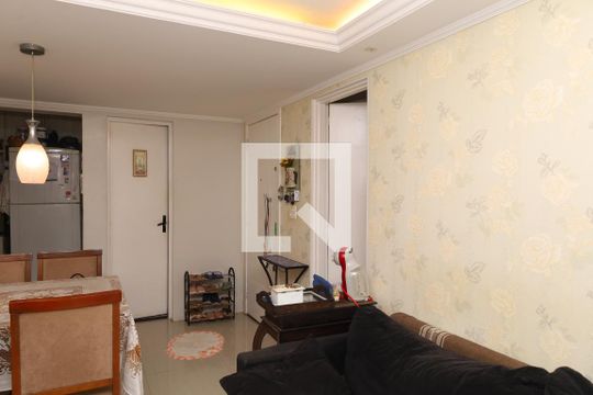 Sala de apartamento para alugar com 3 quartos, 50m² em Cidade Líder, São Paulo