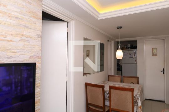 Sala de apartamento para alugar com 3 quartos, 50m² em Cidade Líder, São Paulo