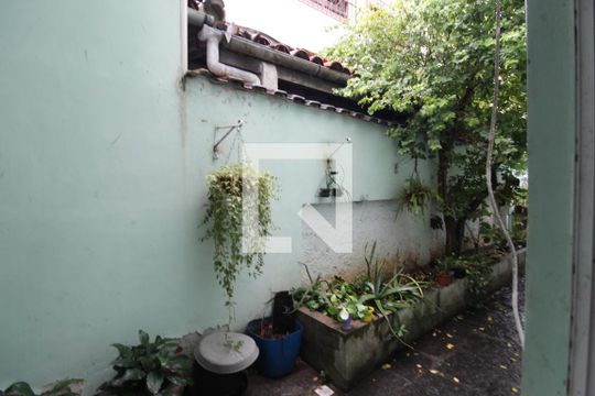 Dependência - Vista de casa à venda com 4 quartos, 367m² em Taquara, Rio de Janeiro
