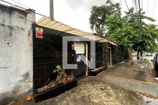 Fachada de casa à venda com 4 quartos, 367m² em Taquara, Rio de Janeiro