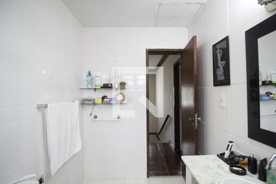 Banheiro social 1 de casa à venda com 4 quartos, 367m² em Taquara, Rio de Janeiro