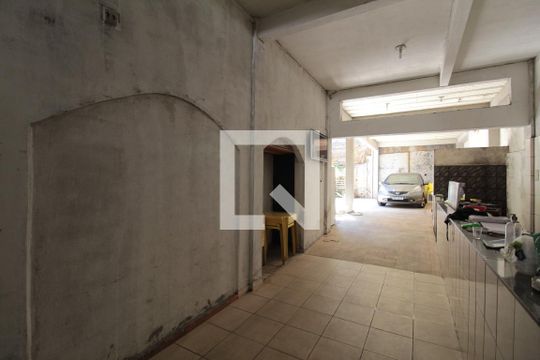 Garagem de casa à venda com 3 quartos, 270m² em Serrano, Belo Horizonte