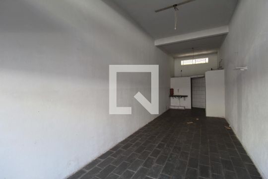 Loja de casa à venda com 3 quartos, 270m² em Serrano, Belo Horizonte