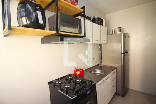 Cozinha e Área de Serviço de apartamento à venda com 1 quarto, 40m² em Partenon, Porto Alegre