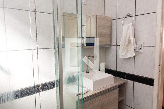 Banheiro de apartamento à venda com 1 quarto, 40m² em Partenon, Porto Alegre