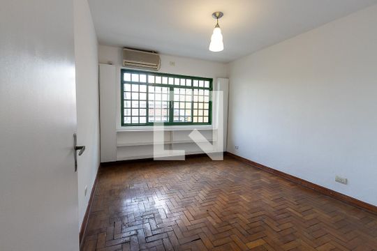 Quarto de casa para alugar com 2 quartos, 200m² em Lapa, São Paulo