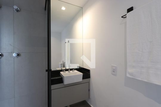 Banheiro de kitnet/studio à venda com 1 quarto, 26m² em Vila Mariana, São Paulo