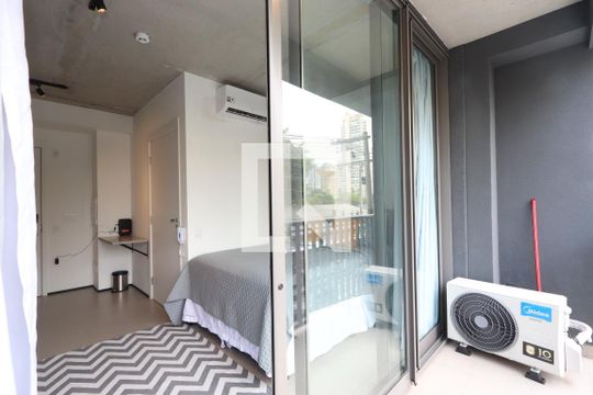 Varanda de kitnet/studio à venda com 1 quarto, 26m² em Vila Mariana, São Paulo
