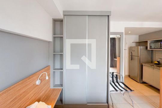 Armários  de kitnet/studio à venda com 1 quarto, 26m² em Liberdade, São Paulo