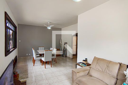 Sala de casa de condomínio à venda com 4 quartos, 223m² em Anil, Rio de Janeiro