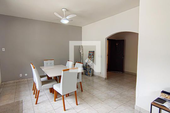 Sala de casa de condomínio à venda com 4 quartos, 223m² em Anil, Rio de Janeiro