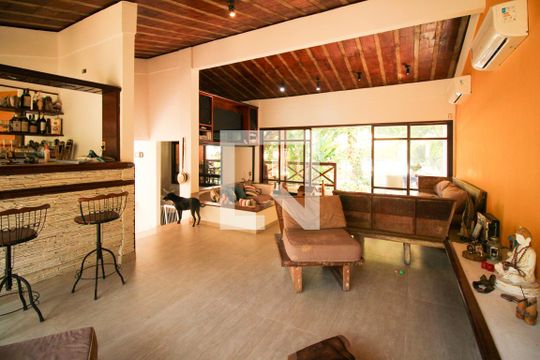 Sala de casa de condomínio à venda com 4 quartos, 1036m² em Itanhangá, Rio de Janeiro