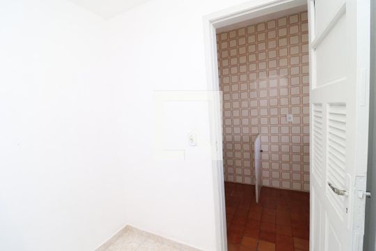 Quarto de Serviço de apartamento para alugar com 2 quartos, 86m² em Jardim Guanabara, Rio de Janeiro