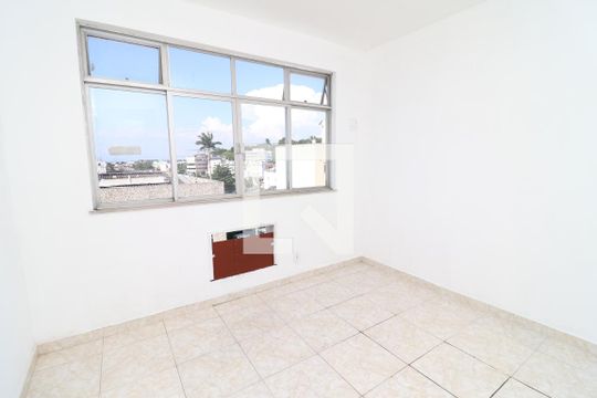 Quarto 2 de apartamento para alugar com 2 quartos, 86m² em Jardim Guanabara, Rio de Janeiro