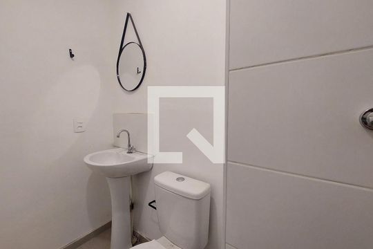 Banheiro de apartamento à venda com 2 quartos, 38m² em Jurubatuba, São Paulo