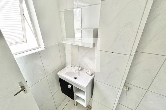 Banheiro de apartamento para alugar com 1 quarto, 70m² em Vila Nova Cachoeirinha, São Paulo