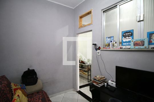Quarto 1 de apartamento para alugar com 2 quartos, 55m² em Vila Kosmos, Rio de Janeiro