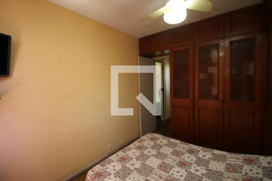 Quarto 1 de apartamento à venda com 2 quartos, 140m² em Ramos, Rio de Janeiro