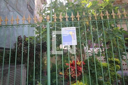 Placa de apartamento à venda com 2 quartos, 140m² em Ramos, Rio de Janeiro