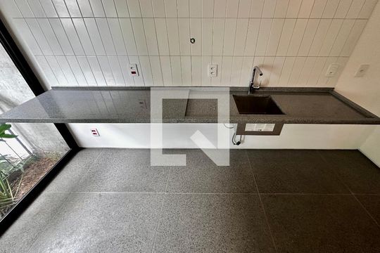 Sala/Cozinha de apartamento à venda com 1 quarto, 47m² em Cidade Monções, São Paulo