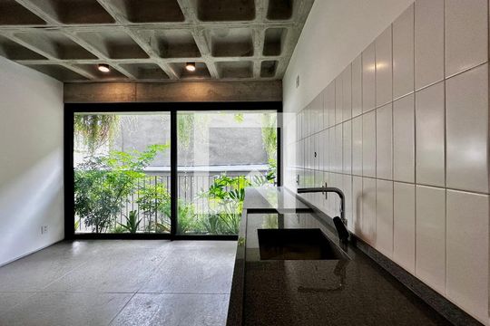 Sala/Cozinha de apartamento à venda com 1 quarto, 47m² em Cidade Monções, São Paulo