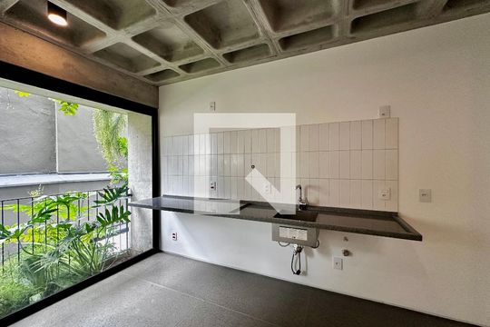 Sala/Cozinha de apartamento à venda com 1 quarto, 47m² em Cidade Monções, São Paulo