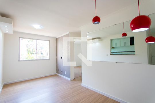 Apartamento à venda com 2 quartos, 44m² em Parque Sao Vicente, Mauá