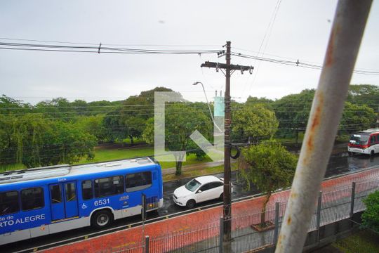 Quarto - Vista de apartamento para alugar com 1 quarto, 40m² em Jardim Dona Leopoldina, Porto Alegre