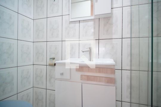 Banheiro Corredor de apartamento para alugar com 1 quarto, 40m² em Jardim Dona Leopoldina, Porto Alegre