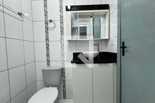 Banheiro de apartamento à venda com 1 quarto, 36m² em Centro, São Leopoldo