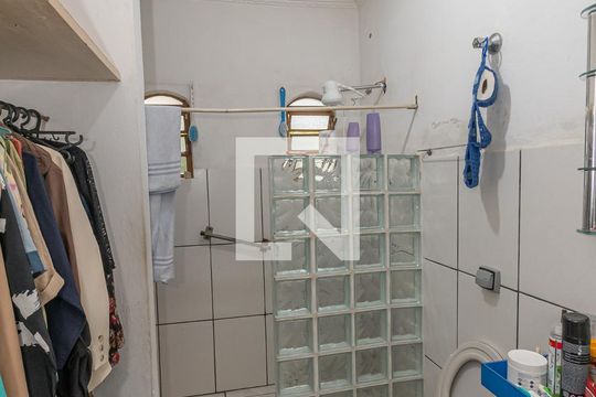 Banheiro da Suíte de casa para alugar com 3 quartos, 170m² em Jardim Lírio , Hortolândia