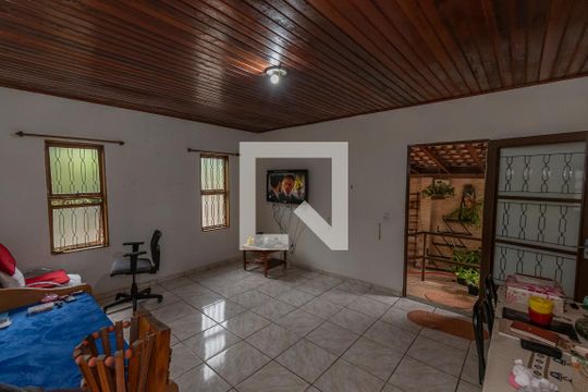 Casa para alugar com 3 quartos, 170m² em Jardim Lírio , Hortolândia