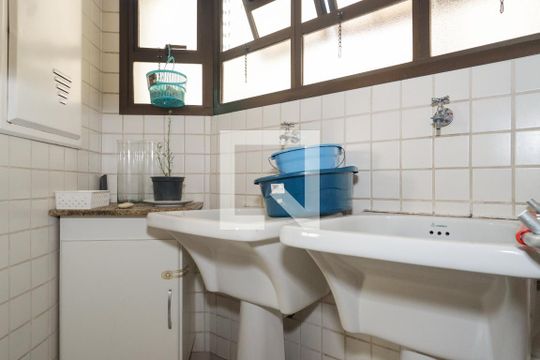 Área de Serviço de apartamento à venda com 4 quartos, 168m² em Vila Suzana, São Paulo