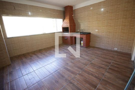 Churrasqueira de casa à venda com 2 quartos, 170m² em Umuarama, Osasco