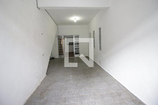 Garagem de casa à venda com 2 quartos, 170m² em Umuarama, Osasco