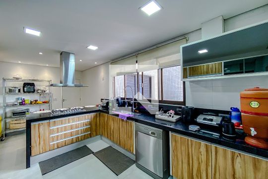 Cozinha de apartamento à venda com 6 quartos, 368m² em Vila Regente Feijó, São Paulo