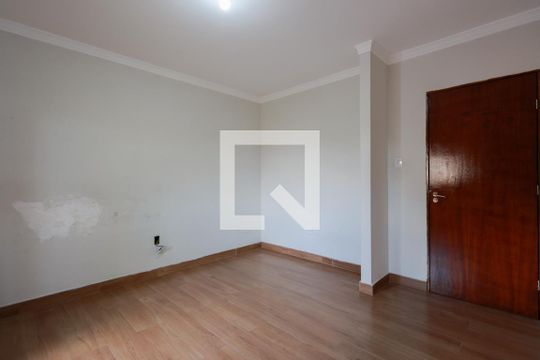 Casa 1 - Quarto 2 de casa à venda com 3 quartos, 500m² em Vila Amalia (zona Norte), São Paulo