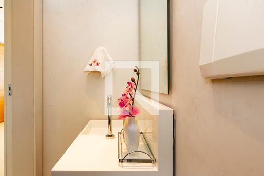 Lavabo de apartamento à venda com 1 quarto, 76m² em Belvedere, Belo Horizonte
