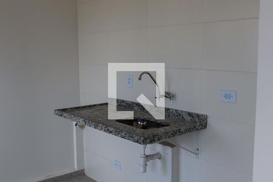 Cozinha de apartamento à venda com 2 quartos, 49m² em Vila Yolanda, Osasco